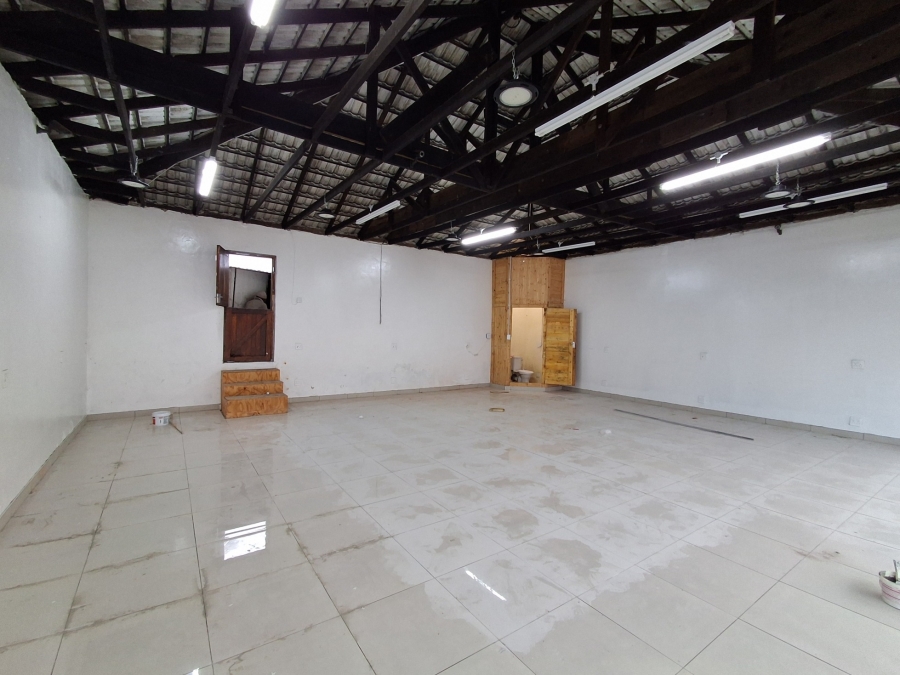 To Let Commercial Property for Rent in Amalinda Eastern Cape